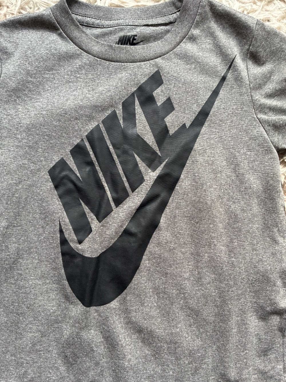 Boys Gray Nike Shorts Shirt Set Size 4 - Picture 2 of 3